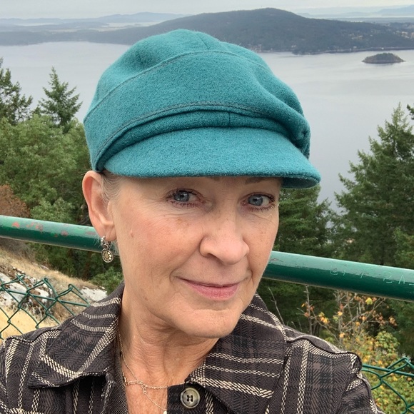 Meet your Posher, Mary - Picture 2 of 16